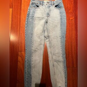 ABERCROMBIE JEANS High Rise Mom jeans